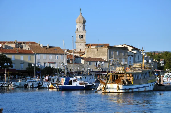 Hamnen i staden krk, Kroatien — Stockfoto