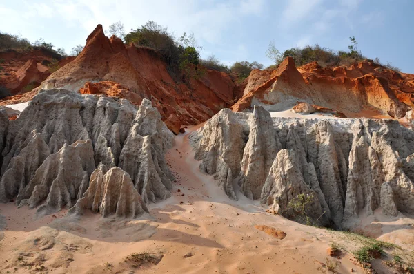 Rock pinnacles peri akarsu, MUI KB, vietnam — Stok fotoğraf