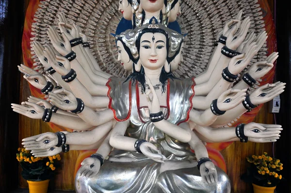 Statue von Shiva an einem Tempel, Marmorberge, da nang, Vietnam — Stockfoto