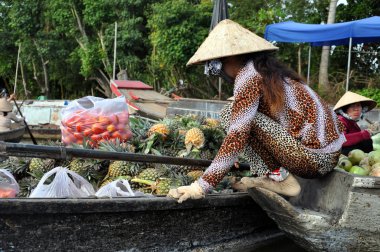 meyve ve sebze satıcıları, can tho yüzen Pazar, mekong delta, vietnam