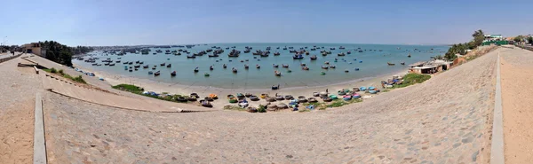 Rybářské lodě v mui ne, vietnam — Stock fotografie