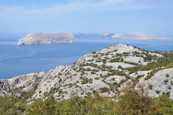 クロアチアの岩の多い海岸線 — ストック写真