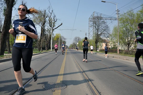 April 21, 2013, Cluj Napoca, Romania, Participants running at the Cluj International Marathon — Stock Photo, Image