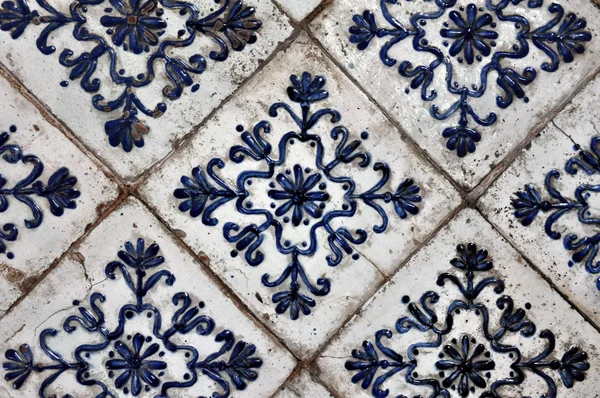 Antiguidades azulejos fogão cerâmico — Fotografia de Stock
