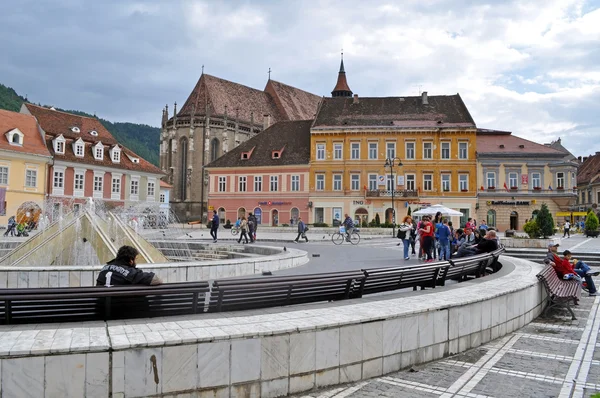 Praça do Conselho em Brasov, Roménia — Fotografia de Stock