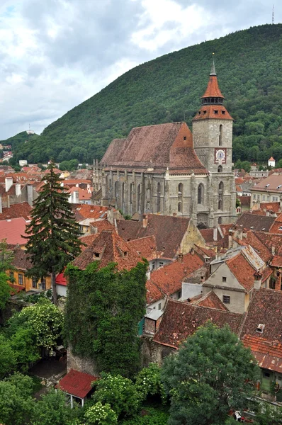 La iglesia negra, el monumento gótico más antiguo de Brasov, Rumania —  Fotos de Stock