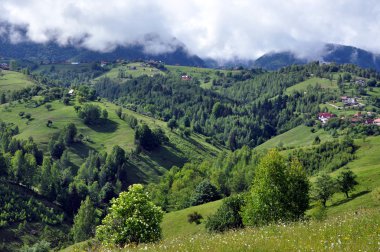 Bahar sahne dağları