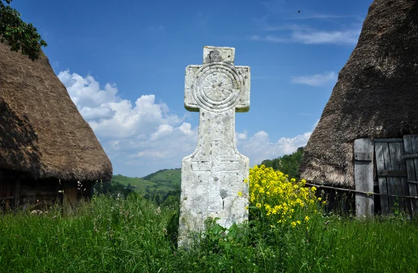 White stone cross in the outdoors — Stock Photo, Image