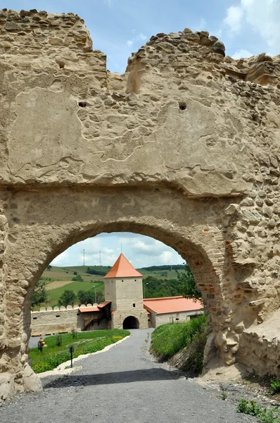 ルーマニア トランシルヴァニアの rupea 担当者 （kohalom） 新しく改装された中世の要塞 — ストック写真