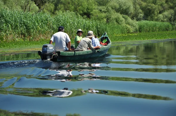 Gita in barca nel delta del Danubio, Romania — Foto Stock