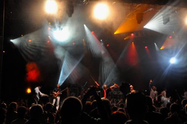 emir kusturica ve Sırbistan hiç sigara orkestra canlı Sahne Alanı'nda gerçekleştirir