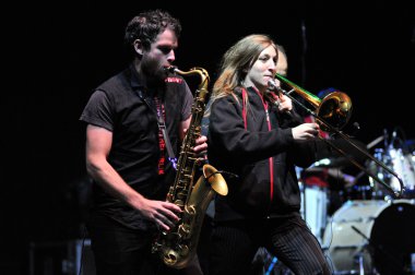 Berlin rotfront band canlı sahne alanı üzerinde gerçekleştirir