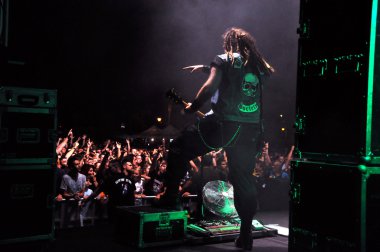 ağır metal canlı rock konseri