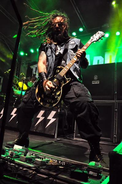 ağır metal canlı rock konseri