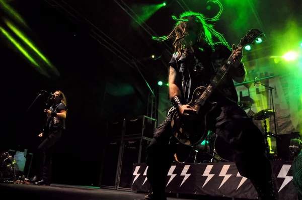 ağır metal canlı rock konseri