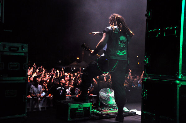 Хеви-метал концерт
