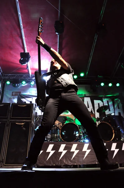 ağır metal canlı rock konseri