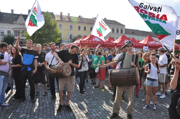 Stovky Rumuni protestovali proti vládní nový zákon — Stock fotografie