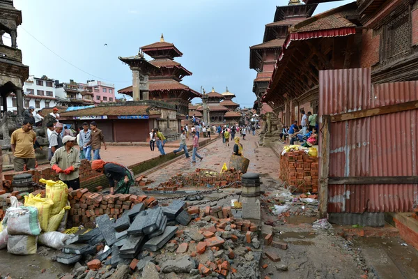 Tourists visiting Durbar square. Patan, Kathmandu, Nepal — Stock Photo, Image