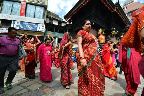 Hindu people celebrating the Dasain in Kathmandu, Nepal — Stock Photo, Image