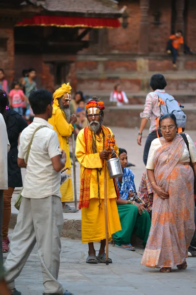 Людина Святий індуїстських садху в pashupatinath, Непал — стокове фото