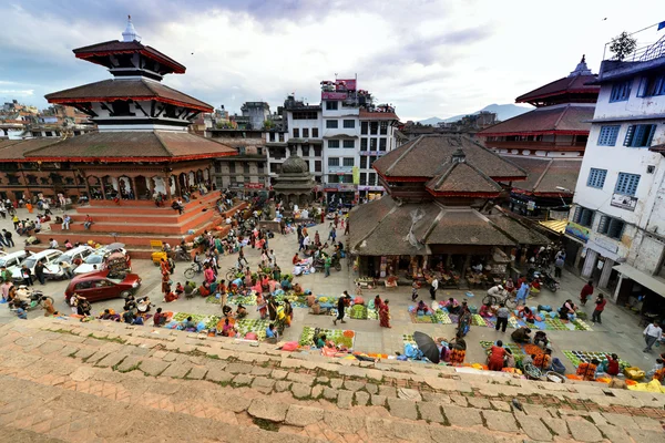 Durbar square with a traditional pagoda. Bhaktapur, Nepal — Stock Photo, Image