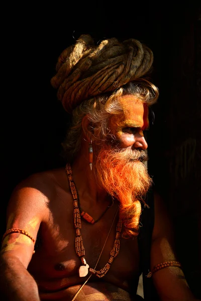 Holy sadhu man in Pashupatinath, Kathmandu, Nepal — Stock Photo, Image