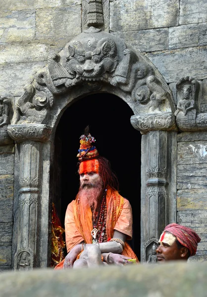 Svaté hinduistické Sádhu muž v pashupatinath, Nepál — Stock fotografie