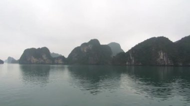 Halong bay, vietnam yelkenli gemiler