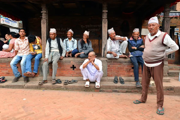 Nepalese in abiti tradizionali a Kathmandu — Foto Stock