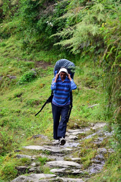 Sherpa in the Himalayas — Stock Photo, Image
