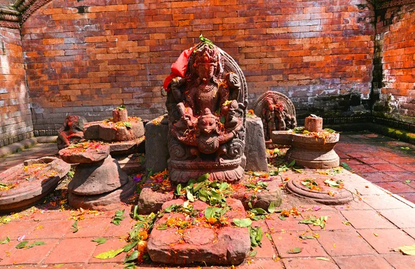 Sculptuur van shiva in Pashupatinath Crematie, Nepal, nepal — Stockfoto