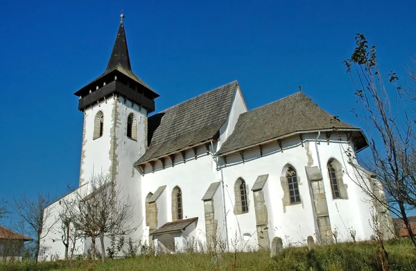 Kościół protestancki w sintereag (somkerek). Transylwania, Rumunia — Zdjęcie stockowe