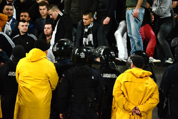 Vandalismo durante un partido de fútbol —  Fotos de Stock