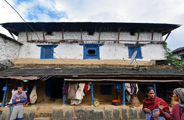 Tradiční gurung vesnice ghandruk v Himalájích — Stock fotografie