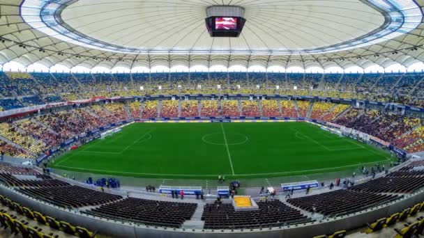 Timelapse stadion zitplaatsen vóór een voetbalwedstrijd te vullen — Stockvideo