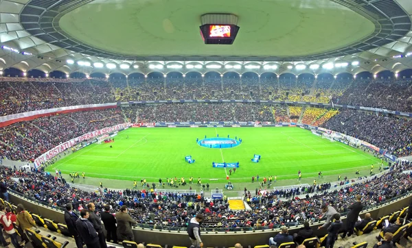 Dinamo ve steaua Bükreş arasında bir futbol maçı başlangıcı — Stok fotoğraf