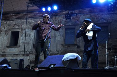 Dub pistols gerçekleştirir canlı elektrik kale Müzik Festivali