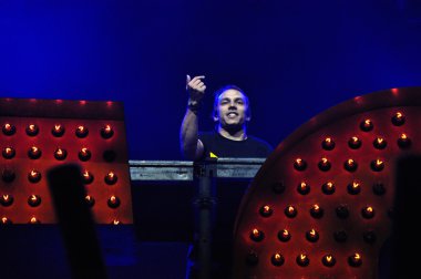 canlı karıştırma dj ürperti