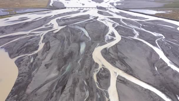 Abstracte Bovengrondse Neerwaartse Kijk Gletsjerwaterstromen Ijsland Epische Natuurlijke Patroon Landschap — Stockvideo