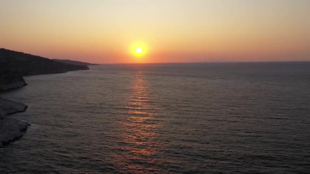 Vliegen Kalme Zeegolven Die Kustlijn Wassen Middellandse Zee Eiland Thassos — Stockvideo