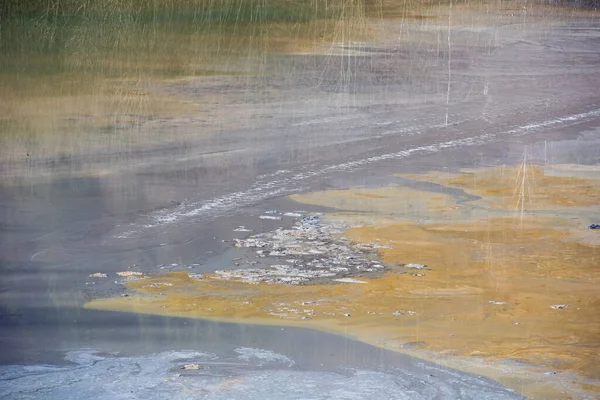 Águas Lamacentas Numa Lagoa Decantação Resíduos Tóxicos Uma Mina Cobre — Fotografia de Stock