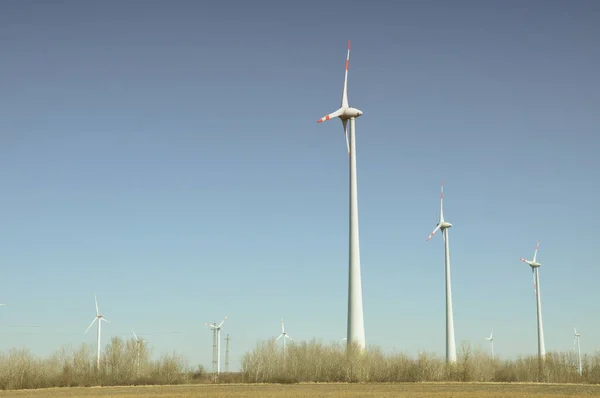 Farma Wiatrowa Turbina Energia Odnawialna — Zdjęcie stockowe