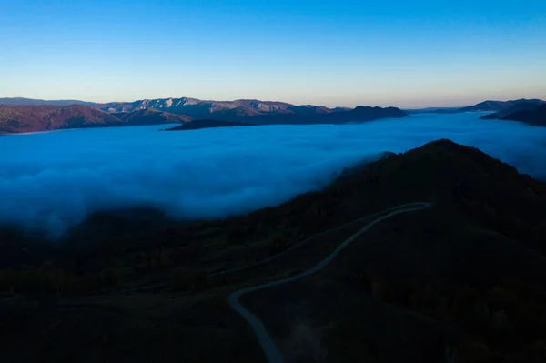 Вид Воздуха Утренний Туман Долине Рассвете Над Облаками — стоковое фото