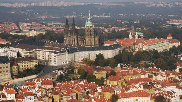 Burg und Kathedrale von Prag — Stockfoto