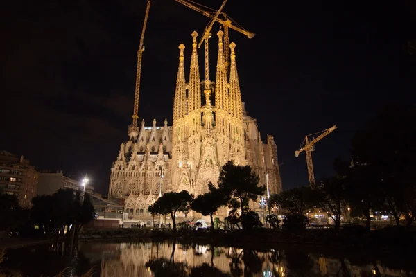 Sagrada Familia at night — Stock Photo, Image