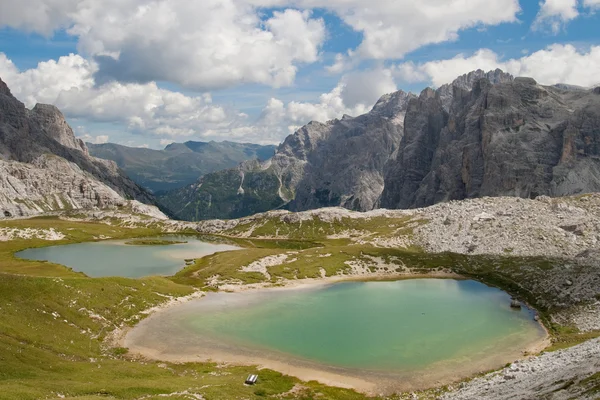 Jezior alpejskich w Dolomitach sesto — Zdjęcie stockowe