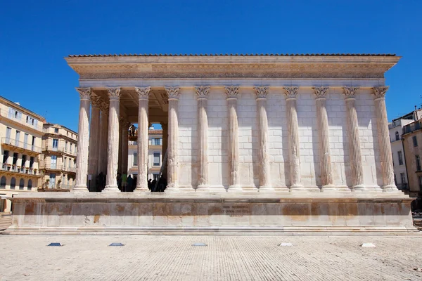 Roman Temple Maison Carree — Stock Photo, Image