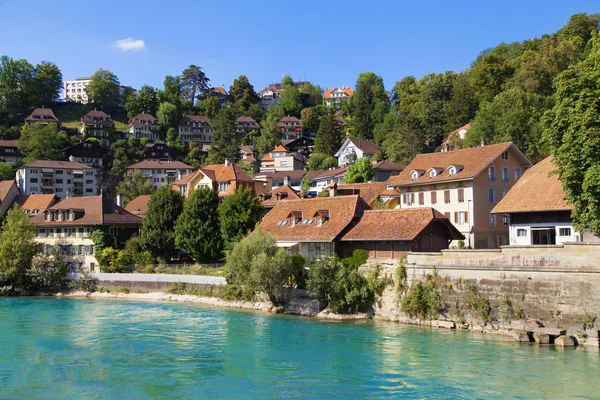 Case lungo il fiume Aare a Berna — Foto Stock