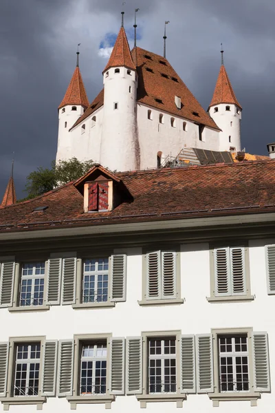 Castillo de Thun desde el Ayuntamiento —  Fotos de Stock